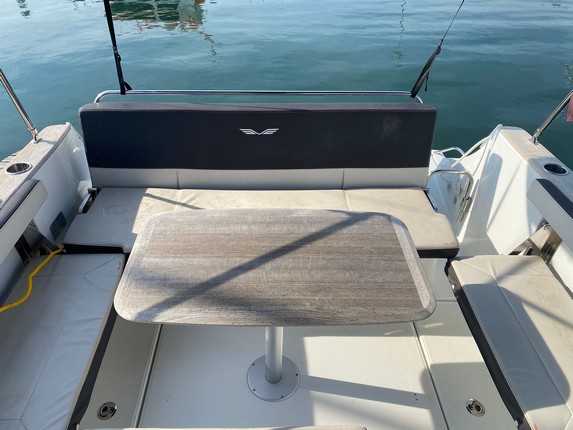Beneteau Flyer 8.8 SUNdeck - 
